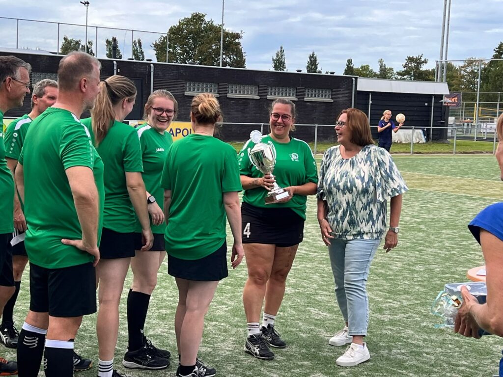 Prijsuitreiking voor de recreanten van ADOS